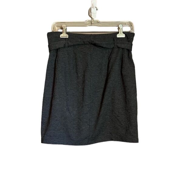 Ann Taylor grey mini skirt with tie. - Picture 7 of 8